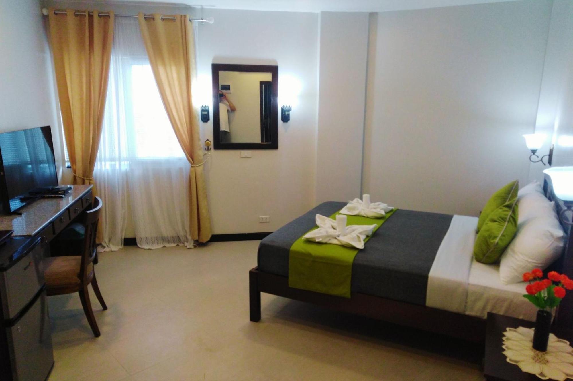 Venezia Suites Hotel Iloilo Номер фото