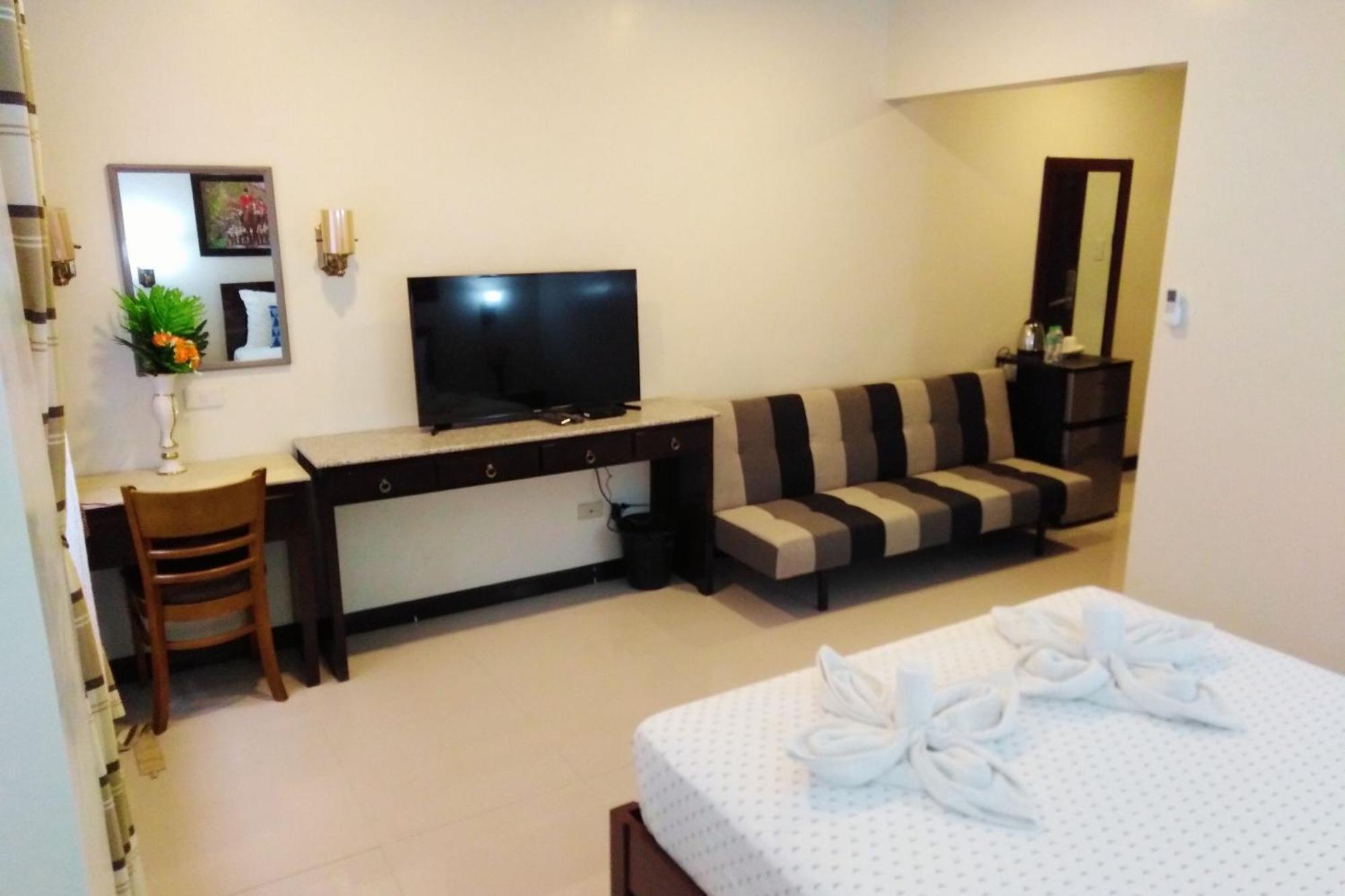 Venezia Suites Hotel Iloilo Номер фото