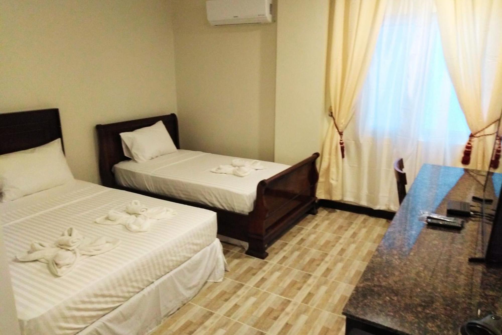 Venezia Suites Hotel Iloilo Номер фото