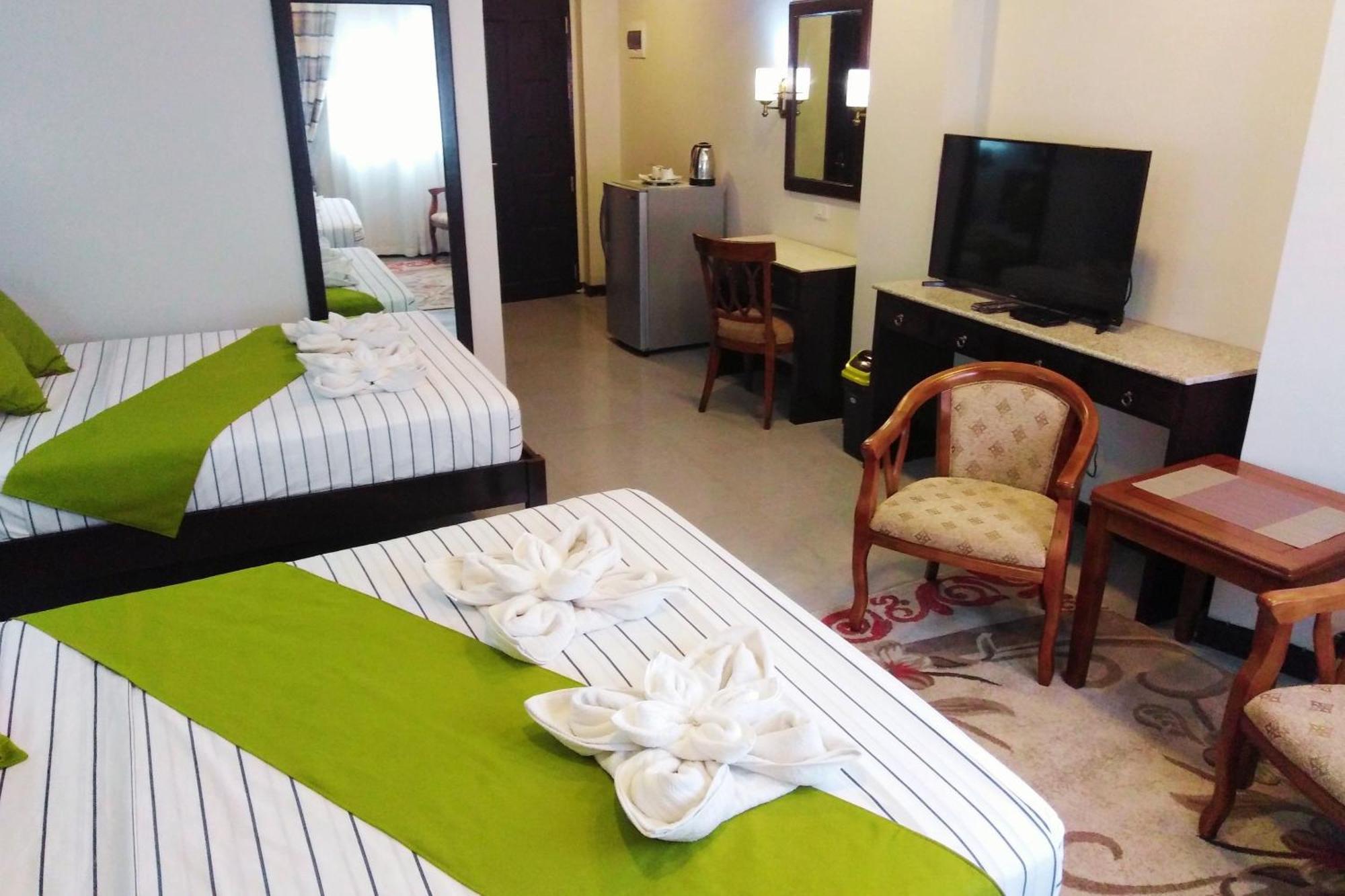 Venezia Suites Hotel Iloilo Номер фото