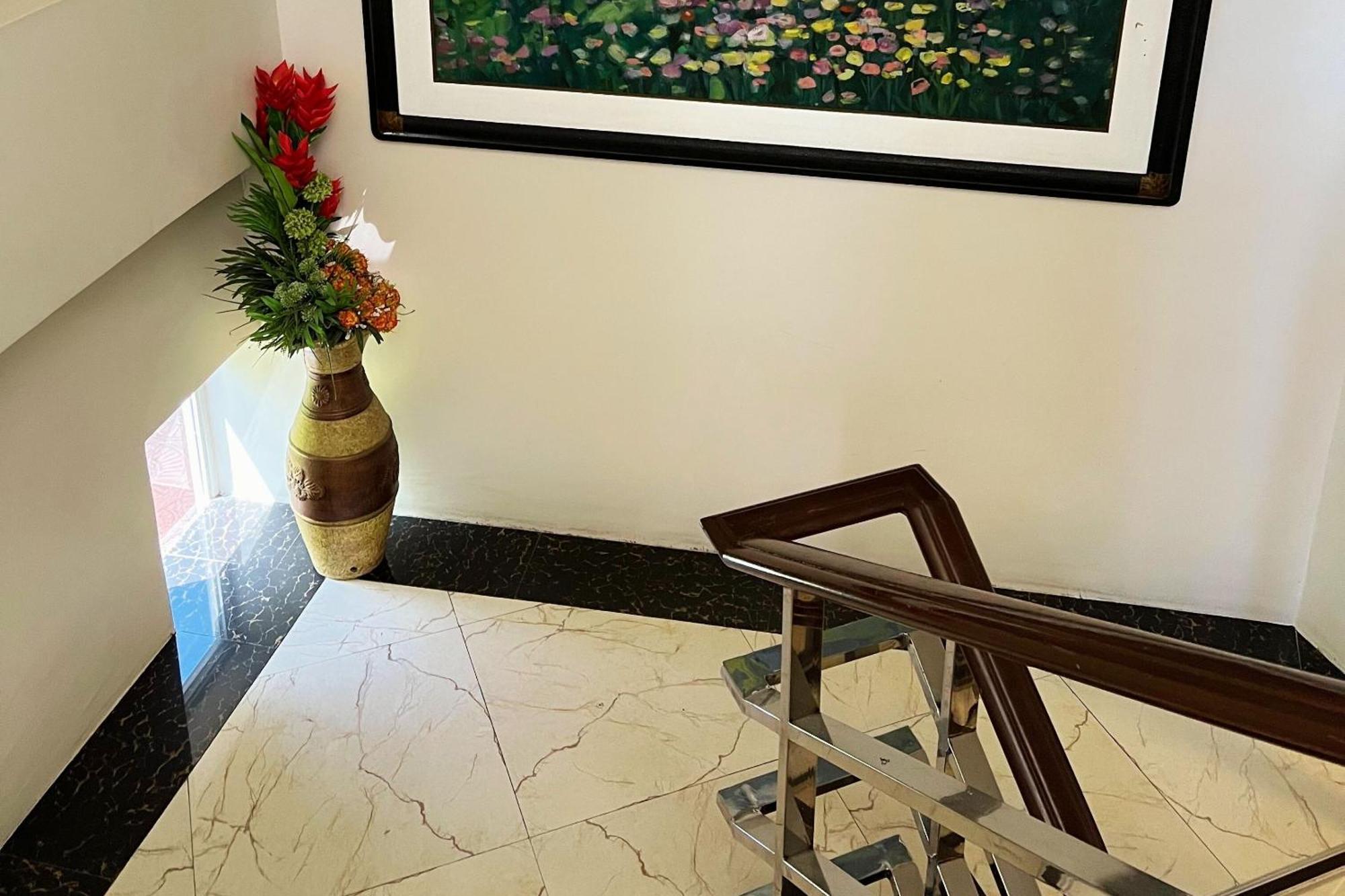 Venezia Suites Hotel Iloilo Экстерьер фото